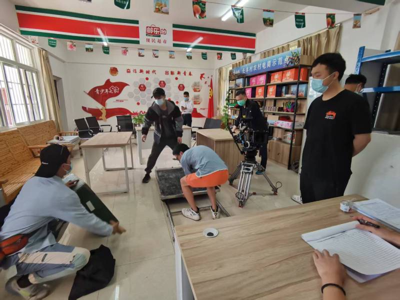 吴川市广告片拍摄公司：极简主义践行者，少即是多的视觉哲学
